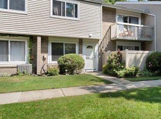202 Springmeadow Dr UNIT D, Holbrook, NY 11741
