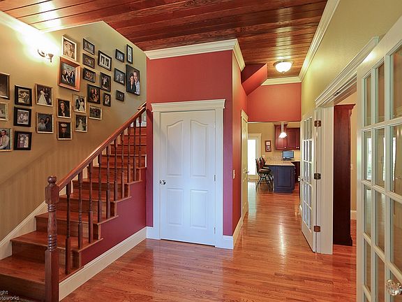 Foyer to kitchen & Dining
