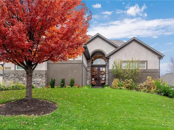 6504 W 106th St, Overland Park, KS 66212