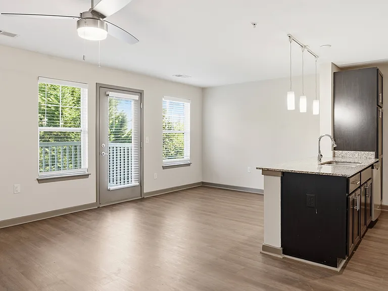 Avellan Springs Apartments — Photo 20