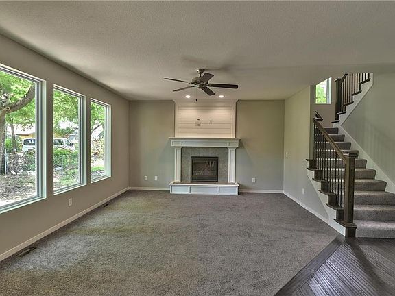 3rd image of 3406 N 128th Ter
