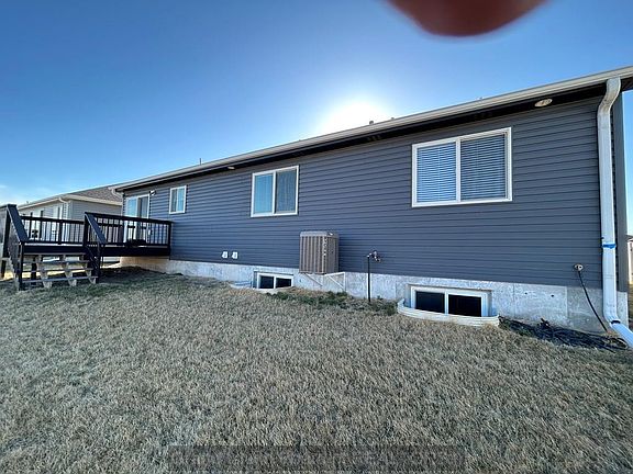 4th image of 1627 Stonewood Ave