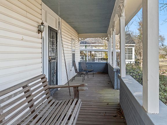 4th image of 402 Dubose St