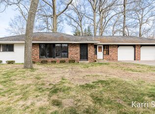 7968 S Michigan Ave, Rothbury, MI 49452