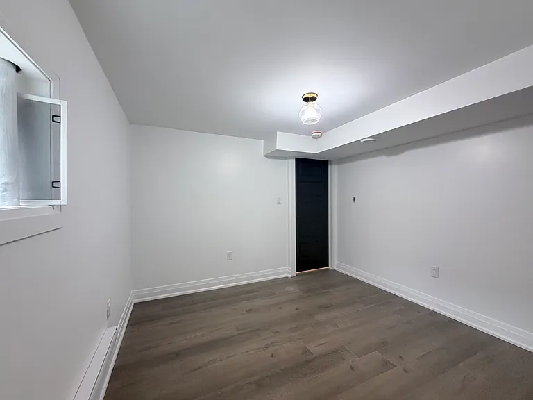 184 Ottawa St S #1 — Photo 18