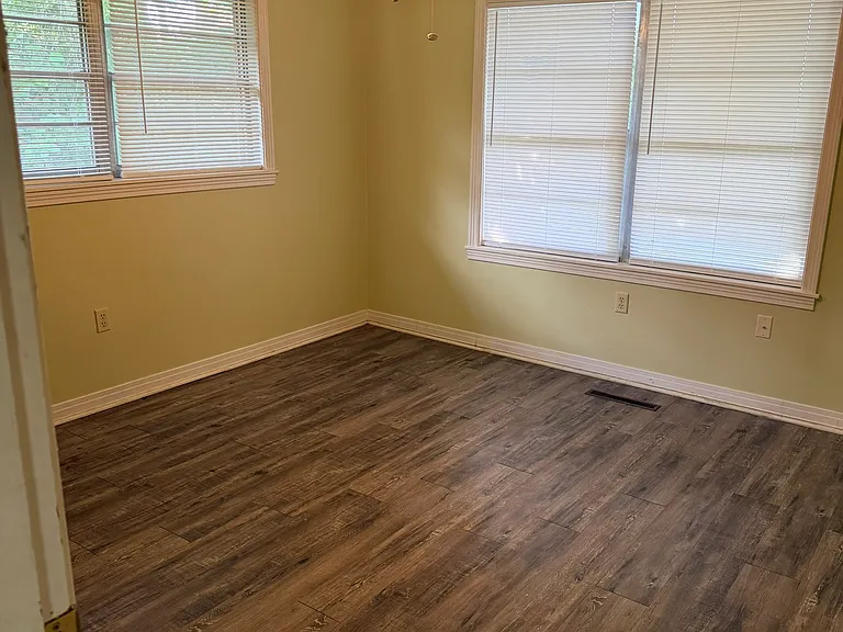 819 Center St #819 — Photo 13