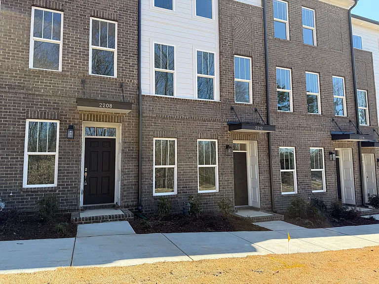 2208 Noble Townes Way — Photo 11
