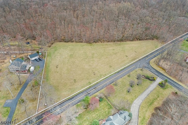 1st image of 48A Broadway Road