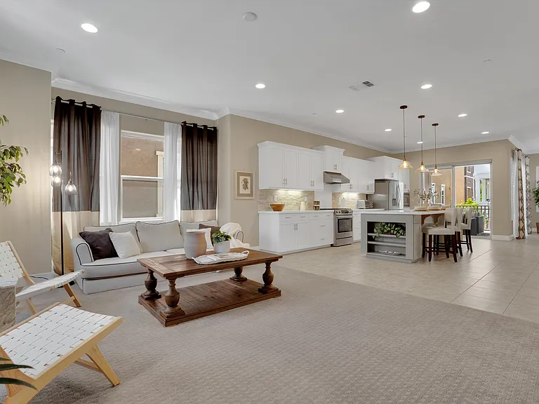 Lexington Ln — Photo 8