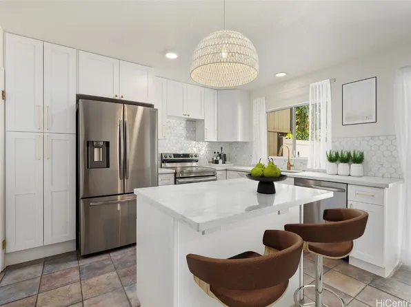 92-1272 Kikaha St APT 46, Kapolei, HI 96707