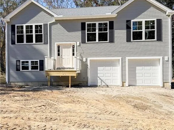 197 Maxson Hill Rd, Hopkinton, RI 02833