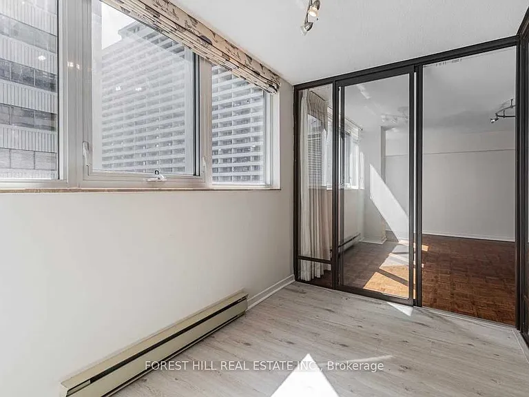 360 Bloor St E #910 — Photo 16