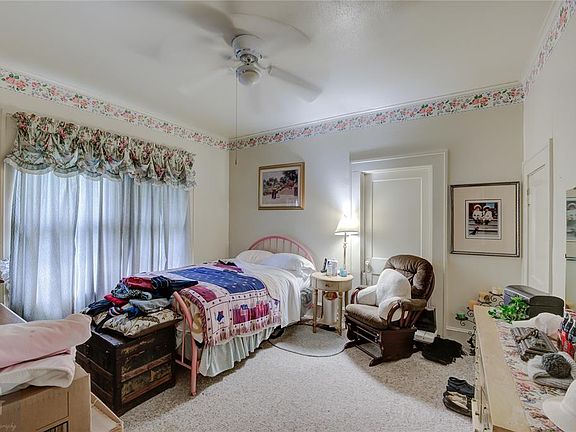 4th image of 819 Gladstone Blvd