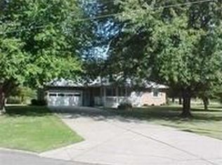 6400 Woodview Cir, Leavittsburg, OH 44430