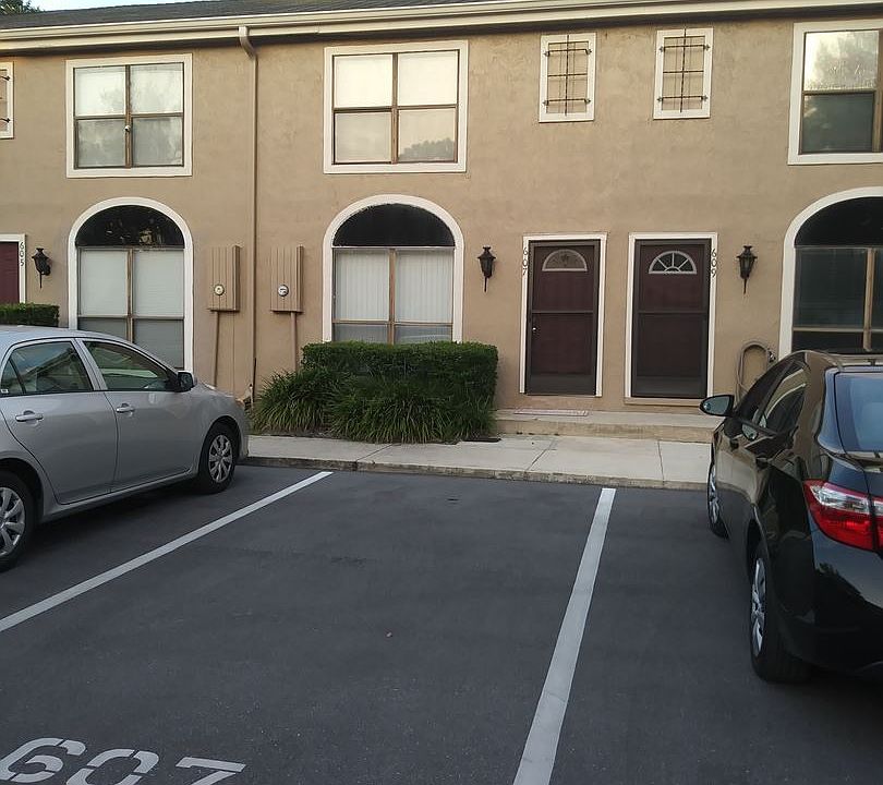 1st image of 607 Casa Park Court F