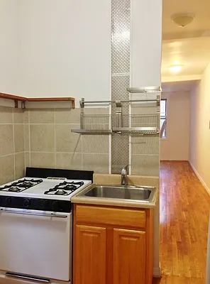 Rented by Sunrise Real Estate | media 42
