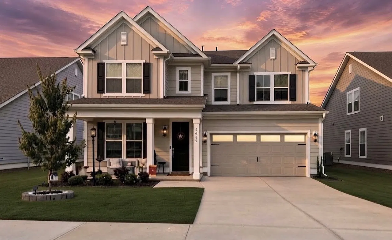 4 bed, 4.5 bath, 3788 sqft, $2,920 — Photo 1