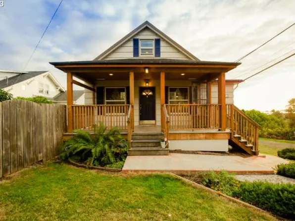 704 Florence Ave, Astoria, OR 97103