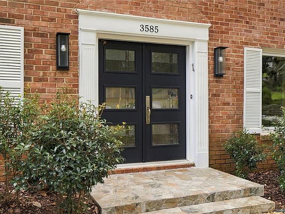 2nd image of 3585 Sunderland Cir