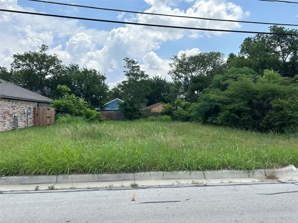 2511 Marlin St, Fort Worth, TX 76105