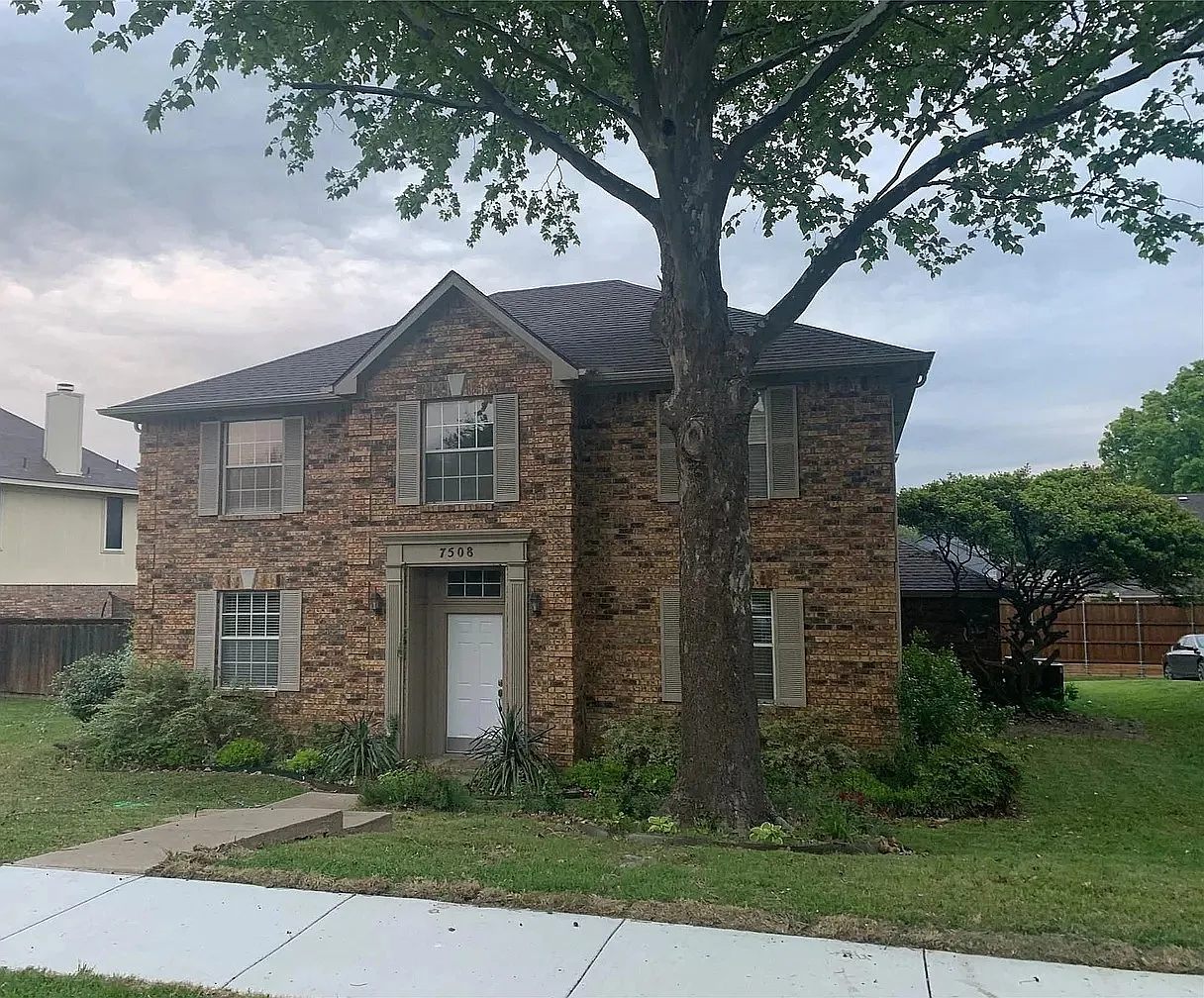 4 bed, 2.5 bath, 2845 sqft, $3,573 — Photo 1