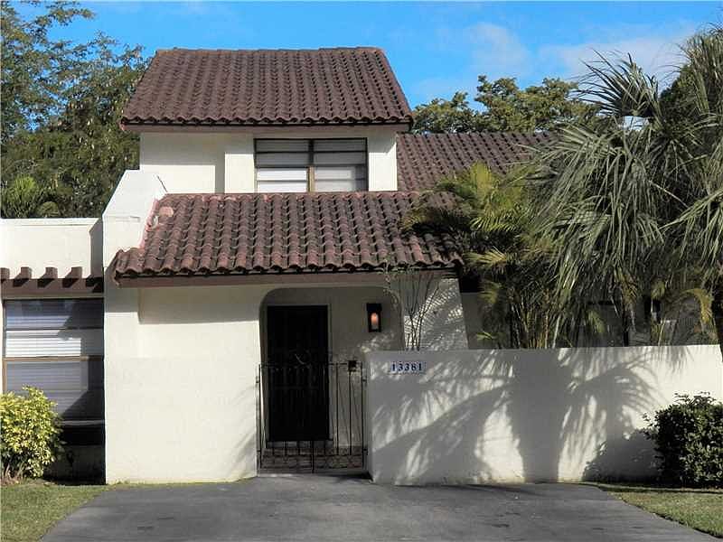 Townhouse Villas at The Crossings