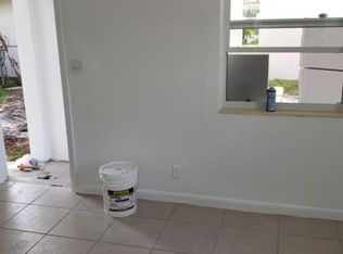 230 NE 3rd St, Hallandale, FL 33009