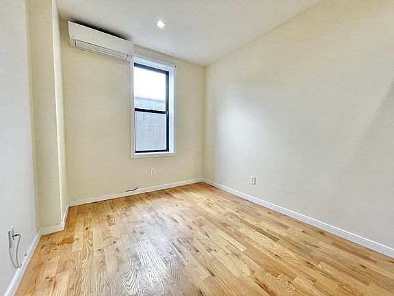 5th image of 968 Rogers Ave Unit 2