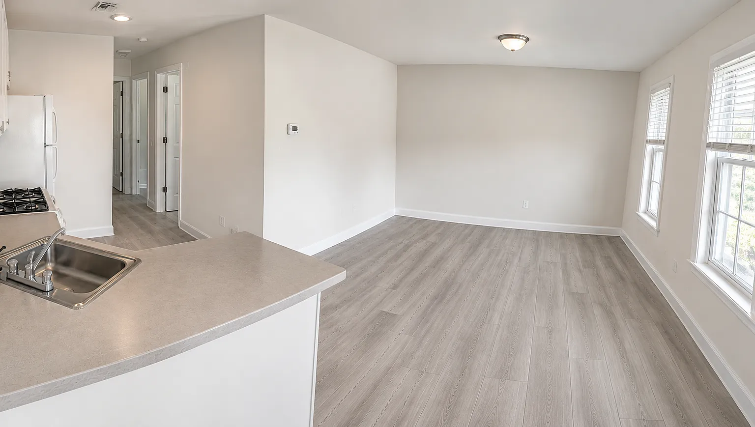 2 bed, 800 sqft, $2,250 — Photo 3