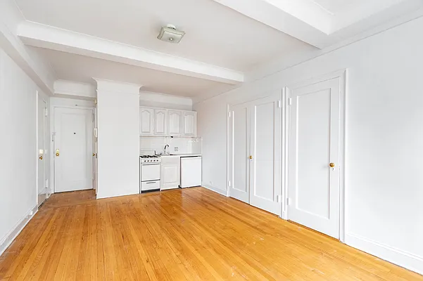 Rented by Brown Harris Stevens | media 7