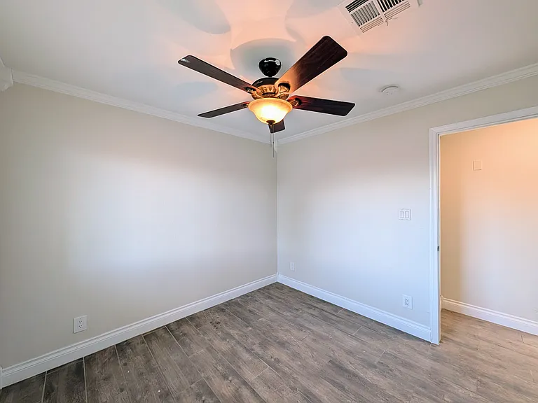 13208 W Tuckey Ln — Photo 29