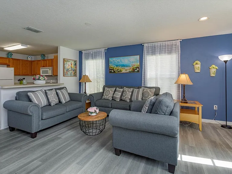 2628 Hemingway Ave — Photo 3