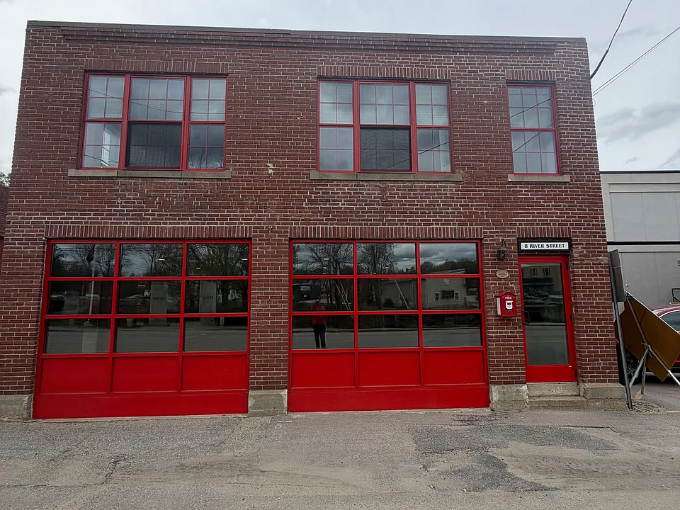 8 River St #2