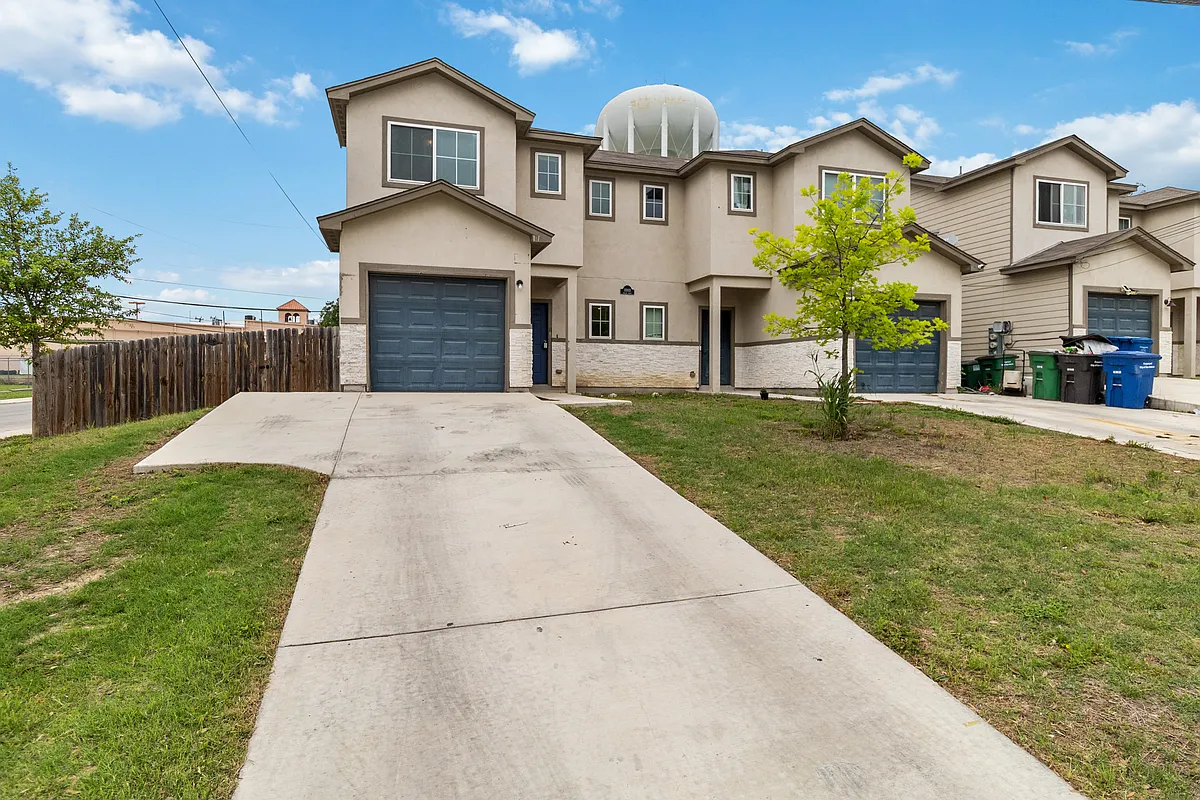 Building Photo - 11103 Belair Dr #1