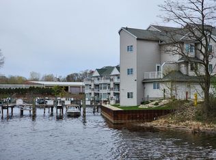 2411 Lake Ave UNIT 20, Muskegon, MI 49445