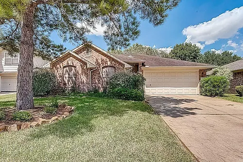 2910 Huntington Way Photo 1