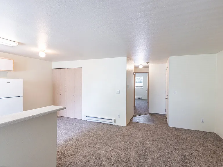 Black Lake Apartments — Photo 22
