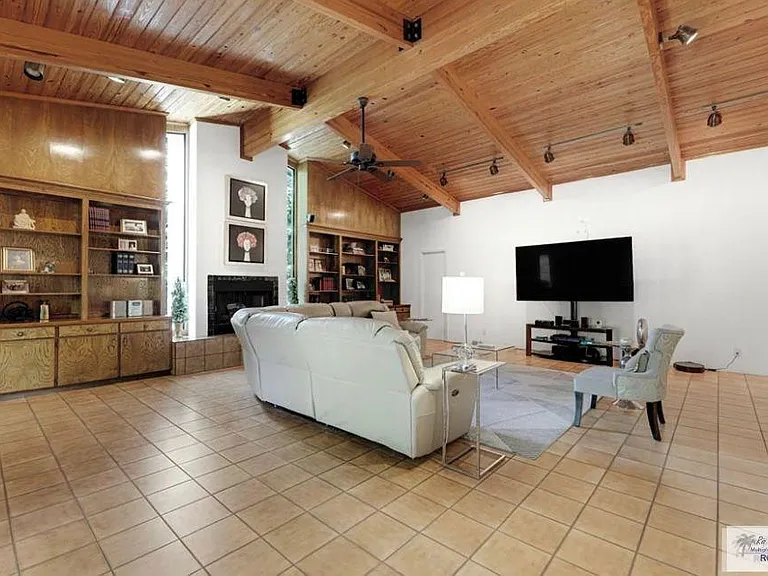465 Calle Retama — Photo 6