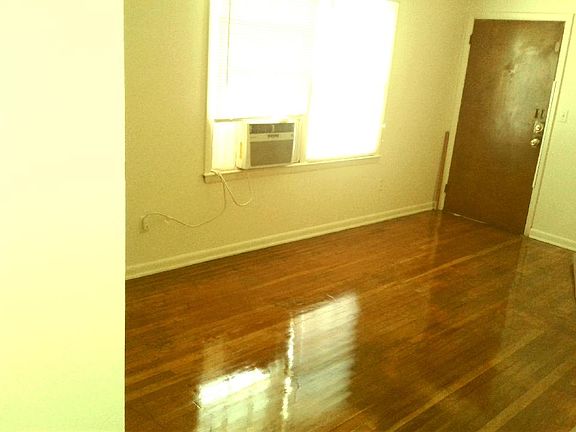 4th image of 1842 Dalton Ct APT 6