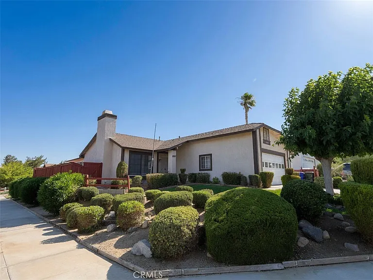 16893 Glennaire Ave — Photo 2