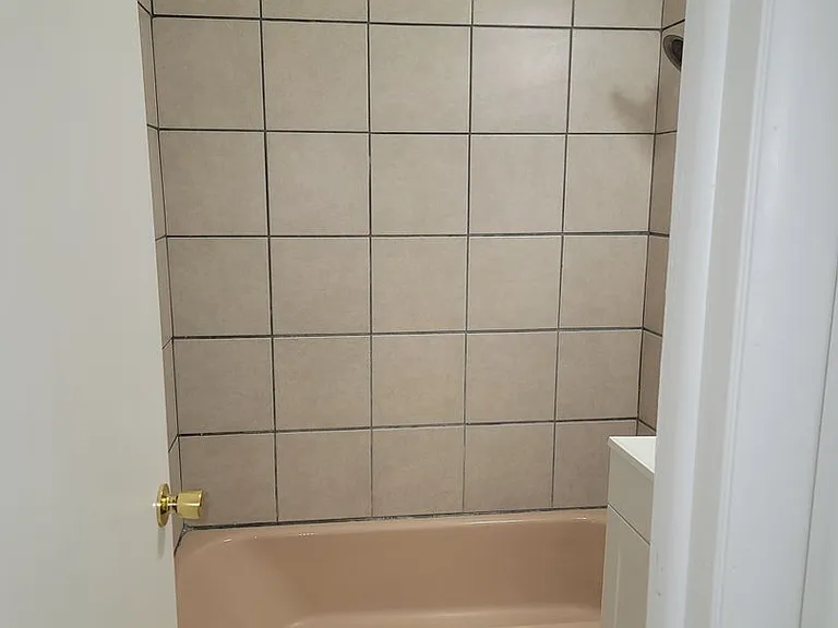 4503 E Linwood Blvd — Photo 5