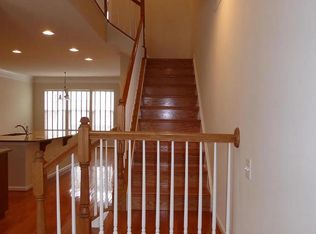 44016 Etna Ter, Chantilly, VA 20152