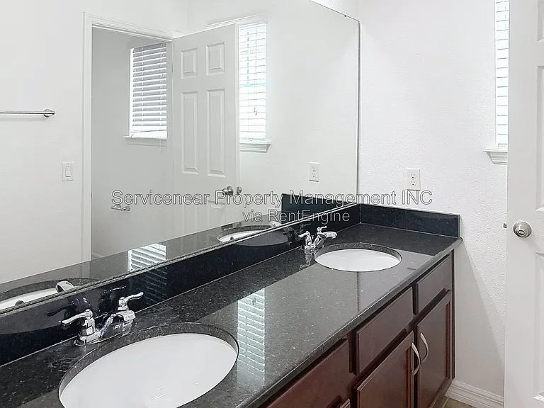9428 Woodcrane Dr — Photo 20