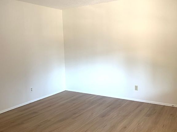 3rd image of 232 NE 3rd Ave #9