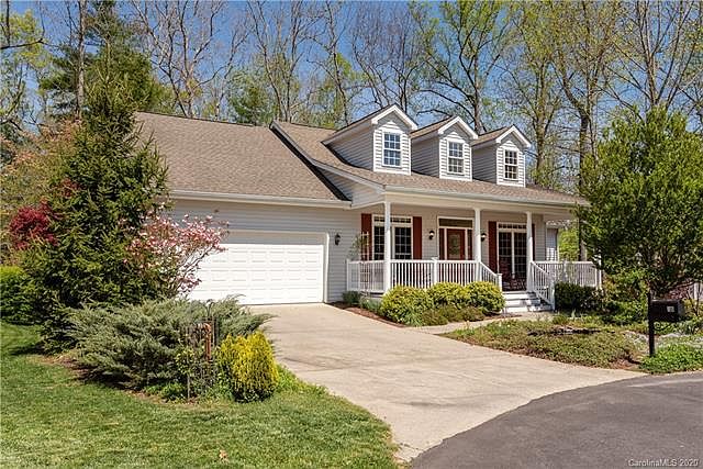 1st image of 35 Waterbury Ct