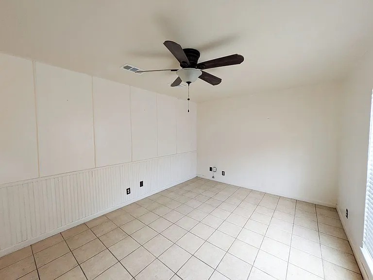 9225 Shepherd Dr — Photo 4