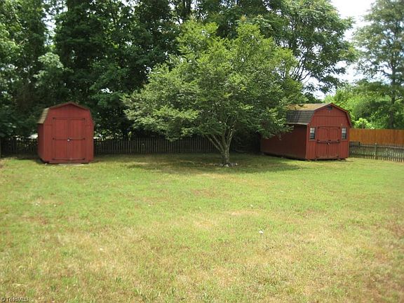 4th image of 1781 Carriage Cove Ln