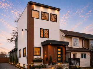 201 Rhodes Ave, Toronto, ON M4L3A2