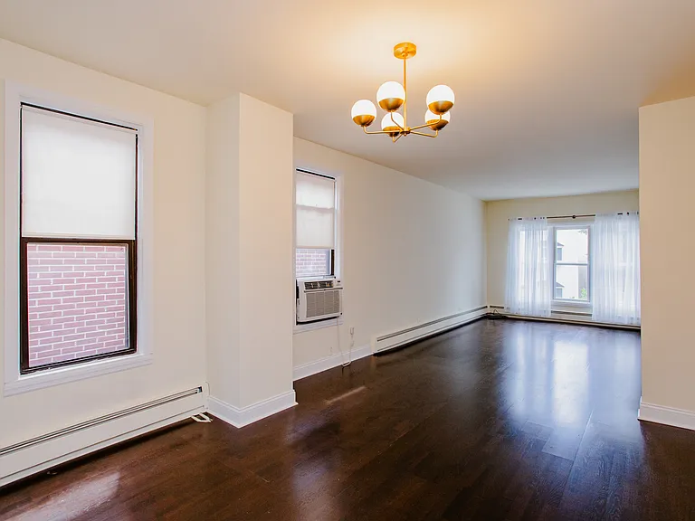 3607 S Emerald Ave #1 — Photo 4