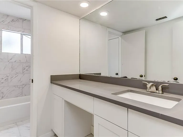4200 Everest Ln — Photo 30